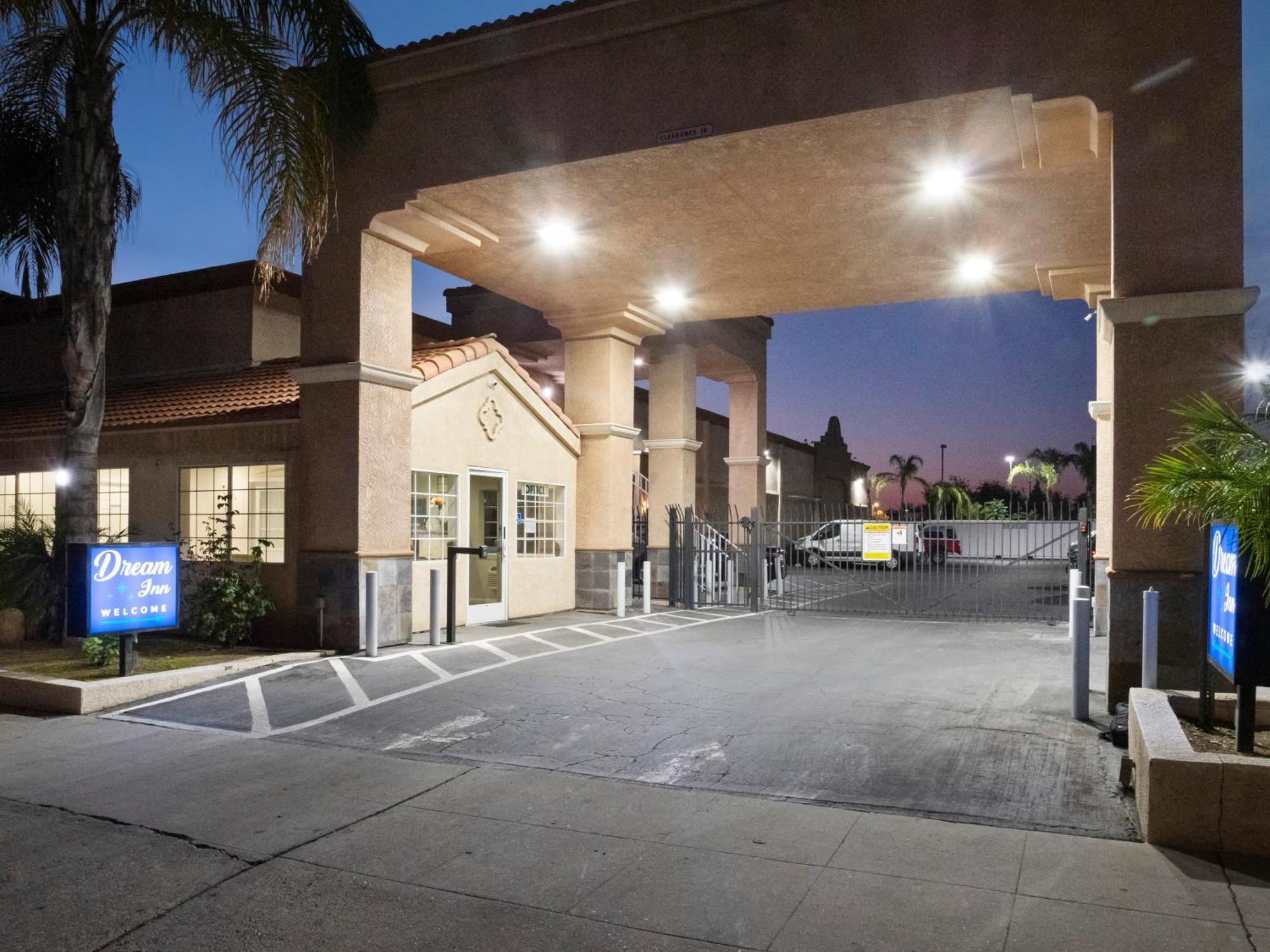 Dream Inn Fresno Bagian luar foto