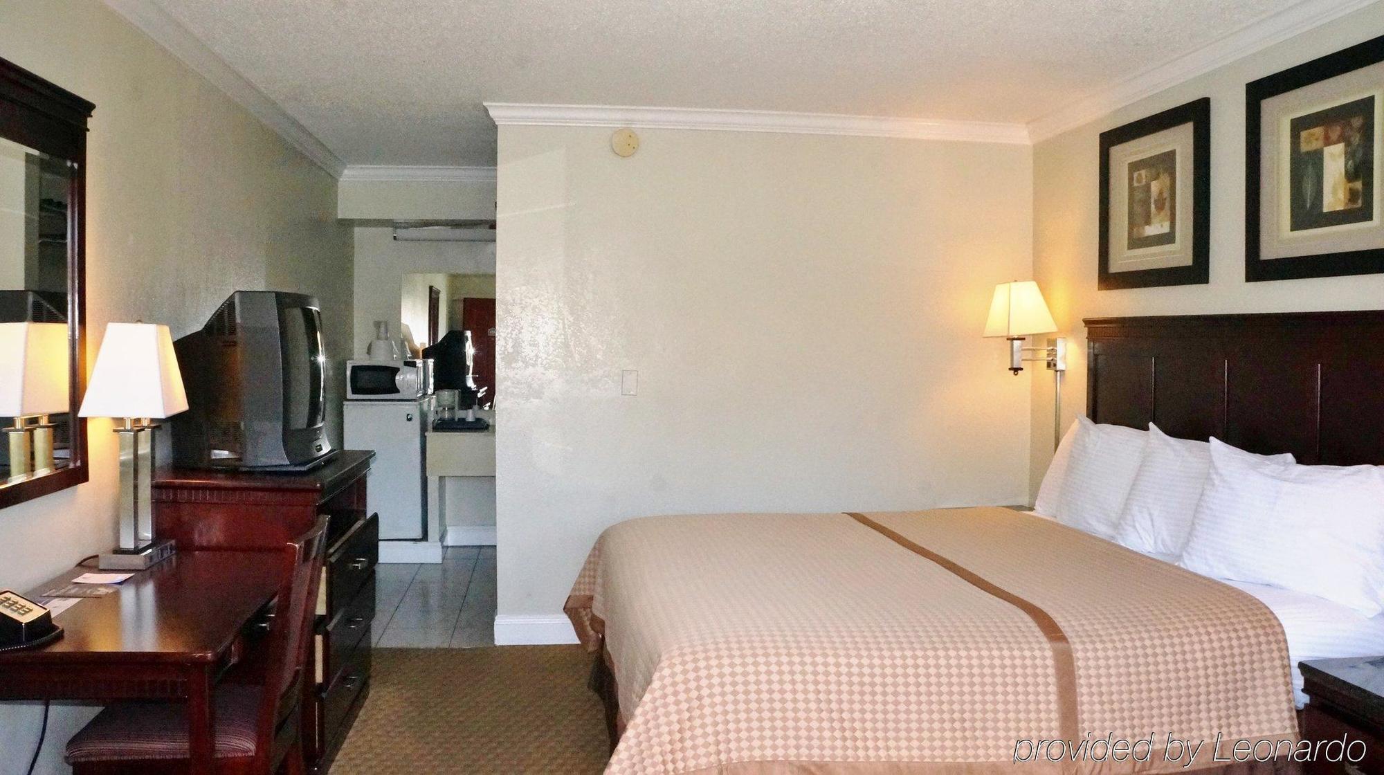 Dream Inn Fresno Bagian luar foto