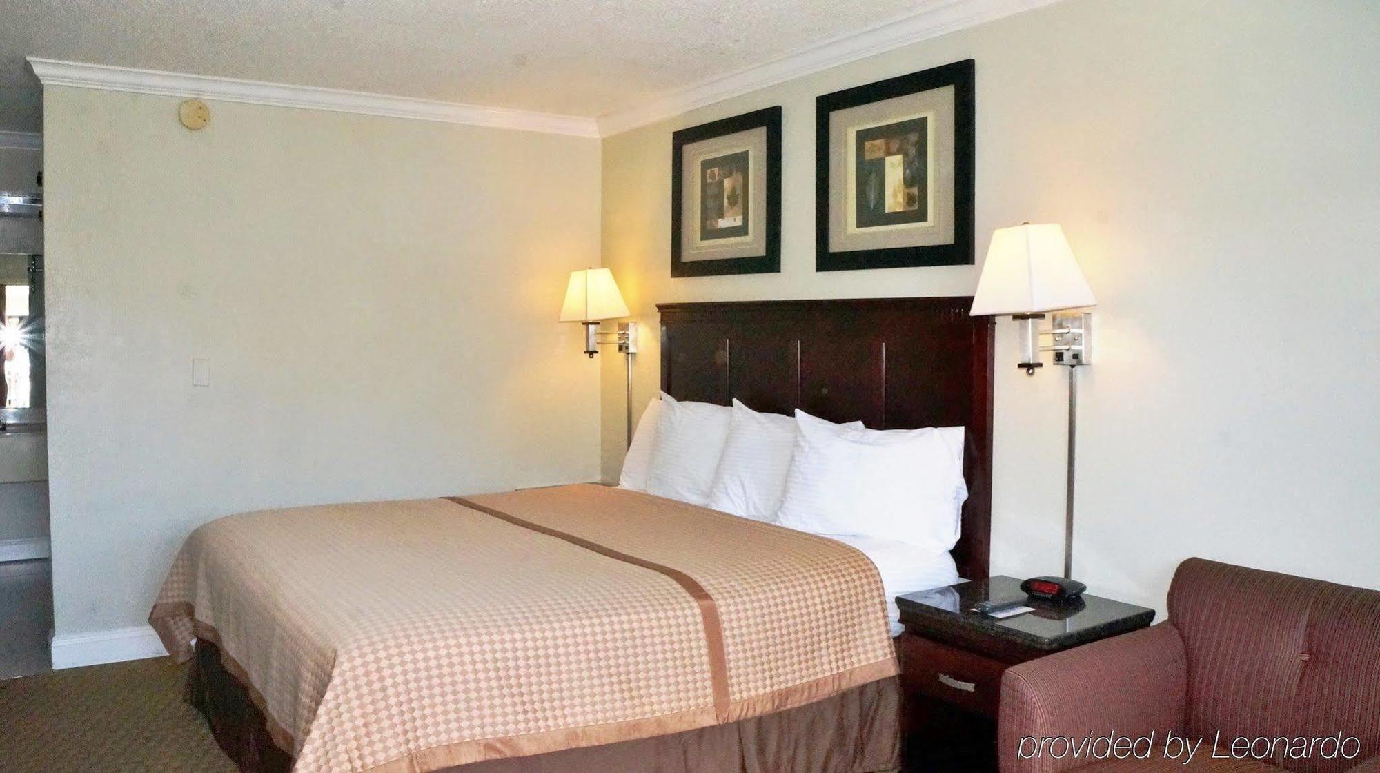 Dream Inn Fresno Bagian luar foto