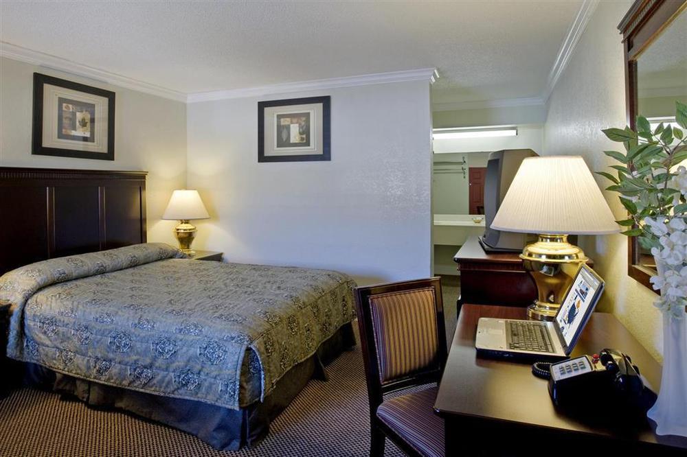 Dream Inn Fresno Ruang foto